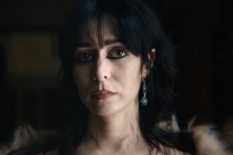 Cristin Milioti descarta reprisar Sofia Falcone em Batman: Parte II