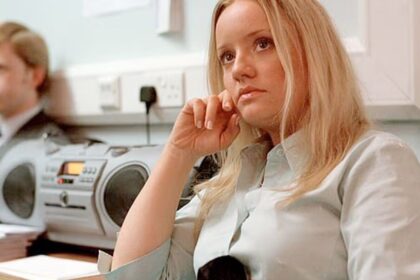 Lucy Davis anuncia câncer de mama em estágio 4