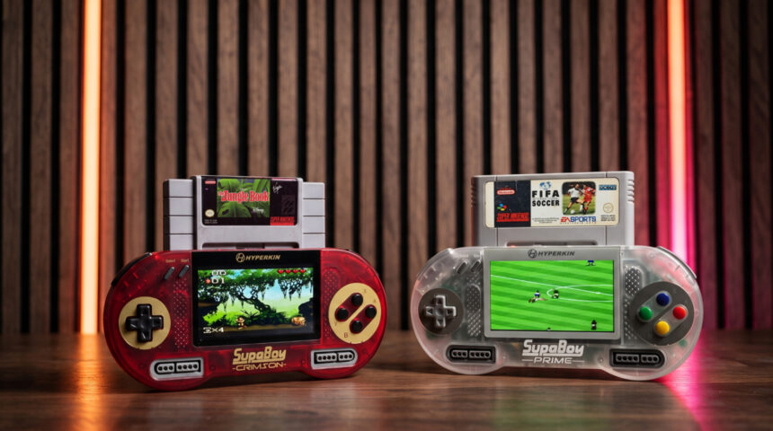 Hyperkin abre pré-venda do SupaBoy Crimson e Prime para cartuchos do SNES